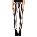 Mono Stripes Zipper-front Skinny Jeans with Pockets