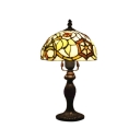 Table Lamp with One Light in Flower Pattern Inspired by Tiffany Style