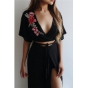 Hot Fashion Chic Floral Embroidered Plunge Neck Short Sleeve Cropped T-Shirt