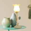 White Glass Flower Nightstand Light Traditional 1 Light Living Room Table Lamp in Pink/Blue