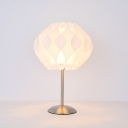 White Blossom Flower Desk Lighting Modern LED Acrylic Night Table Lamp for Bedside