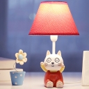 Resin Kitten Nightstand Lamp Cartoon 1 Bulb Red/Blue Table Lighting with Spot/Letter Printed Shade