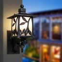 1 Head Wall Mount Light Country Lantern Frosted Glass Wall Lighting Fixture in Black with Leaf Pattern