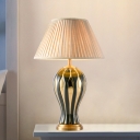 1 Light Table Lighting Traditional Urn-Shape Ceramics Nightstand Lamp in Black and Gold with Cone Pleated Fabric Shade