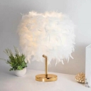 Feather Shaded Table Lamp Nordic Style Single-Bulb Nightstand Light for Girls Bedroom