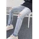 Men Street Look Jeans Solid Color Distressed Zip Closure Stretch Denim Two-Pocket Styling Slim Jeans in Blue