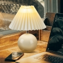Ceramic Pleated Table Lamp Bedside Creative Retro Small Night Light