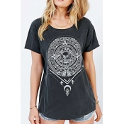 Fashion Totem Printed Short Sleeve Tee with Round Neck