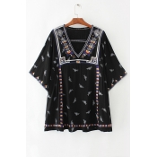 Women's V-Neck Half Sleeve Floral Embroidery Loose Mini Peasant Dress