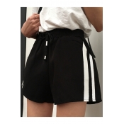Sportive Striped Side Drawstring Waist Pocket Detail Loose Sports Shorts
