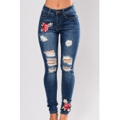 Ripped Cut Out Detail Floral Embroidered Zipper Fly Jeans