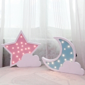 Star/Moon Bedroom Decorative Wall Lamp Wood Kids Style Battery Powered LED Night Light in Pink/Blue