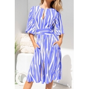 Popular Stripe Printed Half Sleeve Boat Neck Cut out Bow Tied Waist Mid A-line Dress for Women