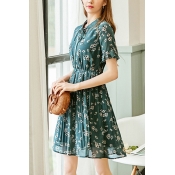 Popular Womens Ditsy Floral Printed Bell Short Sleeve Bow Tied Neck Short Pleated A-line Dress in Green