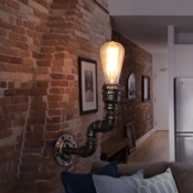 Single-Bulb Wall Sconce Industrial Water Pipe Iron Wall Mount Light Fixture in Bronze