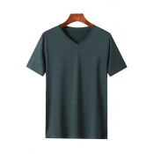 Men Sporty T-Shirt Solid Color V-Neck Short-sleeved Regular Fit T-Shirt