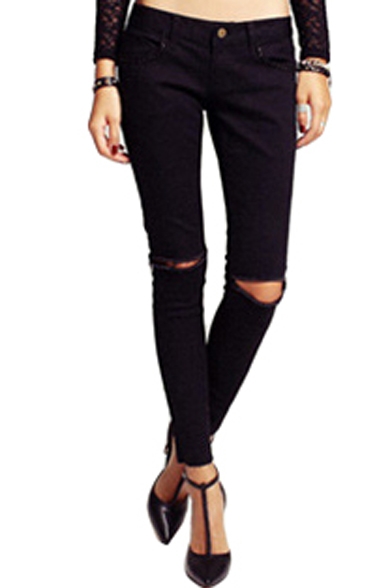 Studded Busted Knees Mid Rise Zipper Fly Jeans