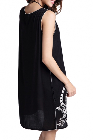 Black Sleeveless Flora Embroidered Dress