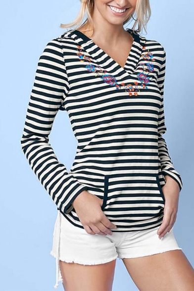 Fashion V-neck Striped Sweatshirt with Front Pocket