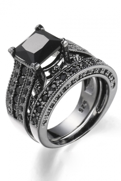 Fashion Black Gold Zircon Ring with Square Faux Diamond