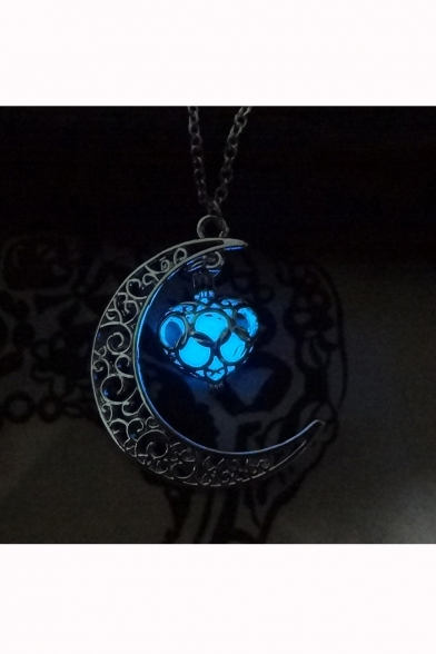 Chic Moon Shape Lantern Luminous Pendant Necklace