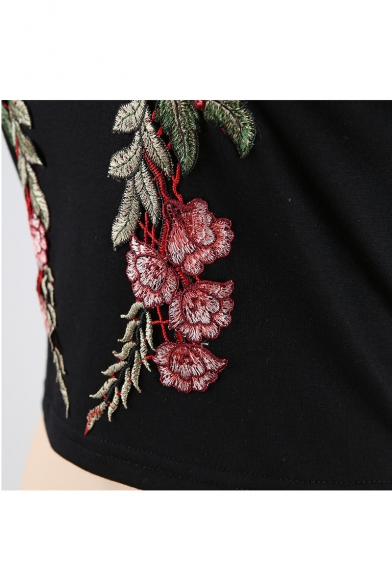 New Fashion Floral Embroidered Halter Neck Open Back Cropped Cami Top