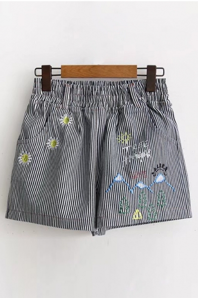 Elastic Waist Embroidered Loose Leisure Shorts with Pockets