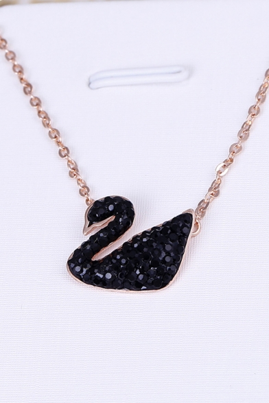 Elegant Gleamy Swan-Shaped Beaded Necklace