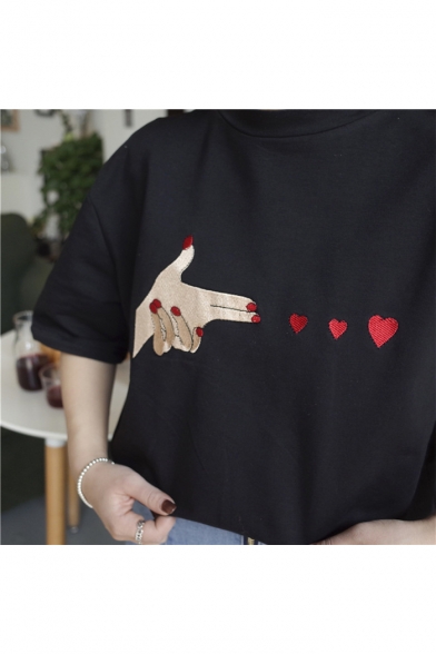 Chic Hand Heart Shape Embroidered Round Neck Short Sleeve Loose Tee