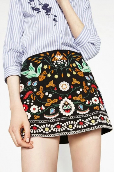Peasant Ethic Floral Tropical Embroidered Zip-Side Mini A-line Skirt