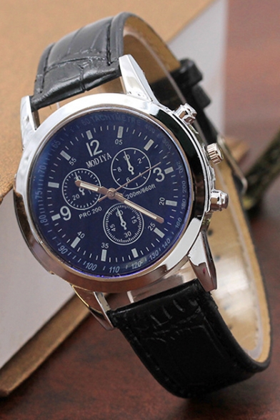 Stylish Leather Strap Men's Quartz Watch