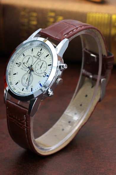 Fashionable Leather Strap Men's Quartz Watch