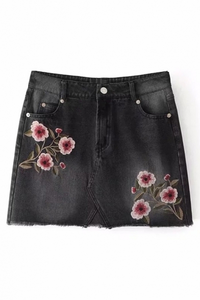 Stylish Floral Embroidered Zipper Fly Raw Edged A-line Denim Skirt