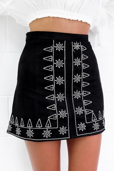 Symmetric Floral Embroidered Zipper Fly Mini A-Line Skirt