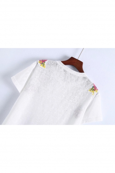 Trendy Floral Embroidery Round Neck Short Sleeves Casual Tee