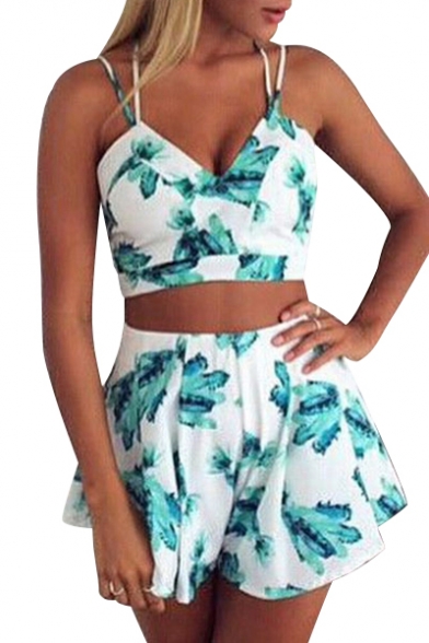 Leaf Printed Spaghetti Straps Sleeveless Crop Cami with Loose Shorts Co-ords