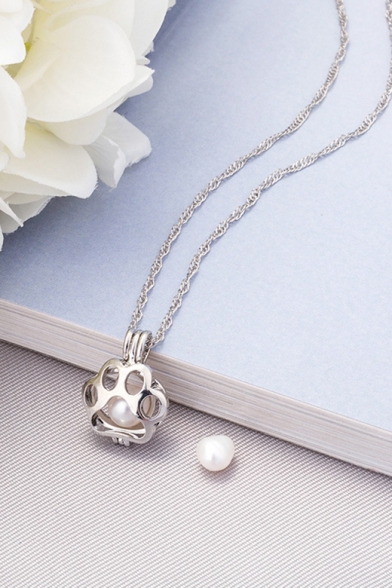 Paw Pattern Pearl Embellished Chain Necklace