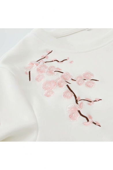 Loose Floral Embroidered Round Neck Long Sleeve Pullover Sweatshirt
