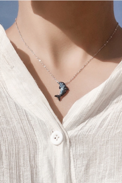 Elegant Dolphin Pendant Pattern Diamante Chain Necklace