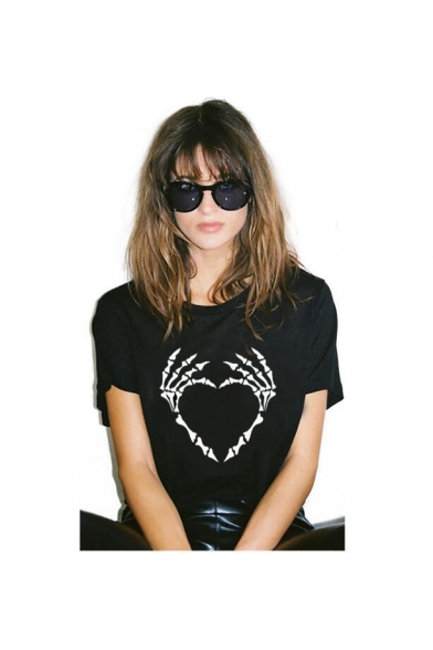 

Hand Stone Heart Print Round Neck Short Sleeve T-Shirt