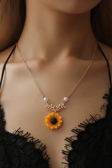 Fashion Sunflower Pearl Disposition Necklace