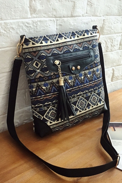 Fashion National Style Geometric Pattern Tassel Zipper Embellishment Crossbody Bag 26*4*24 CM