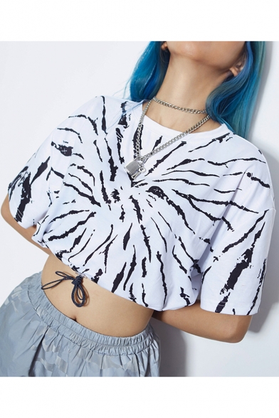 White Round Neck Short Sleeve Abstract Print Crop Tee