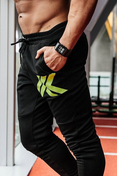 Men's Popular Fashion Logo Printed Drawstring Waist Casual Slim Training Sweatpants Fitness Pencil Pants