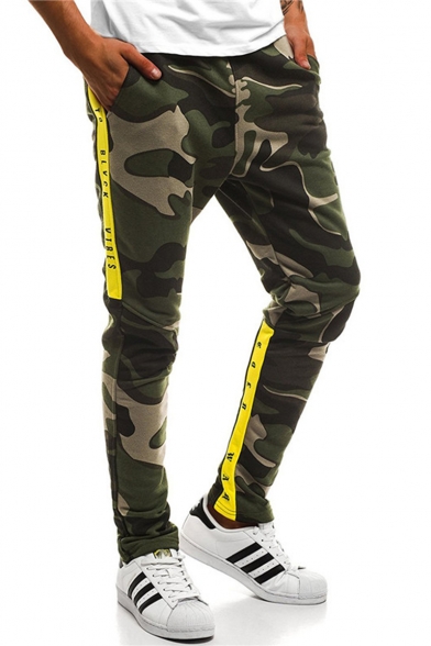 Men's Fashion Camouflage Pattern Contrast Letter Tape Patched Casual Sports Sweatpants