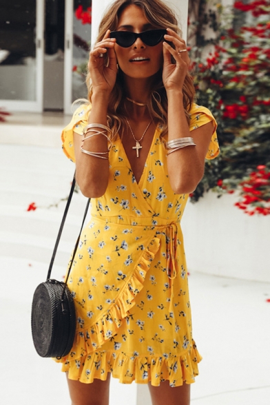 Summer Popular Yellow Floral Printed Surplice V-Neck Tied Waist Mini A-Line Wrap Dress