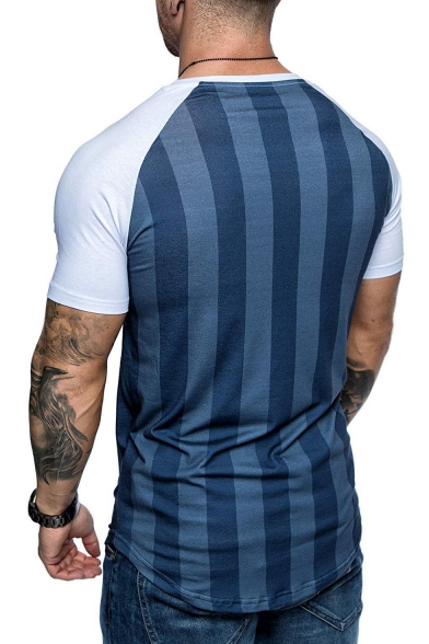 Mens Stylish Vertical Stripe Printed Round Neck Short Sleeve Slim Fit T-Shirt
