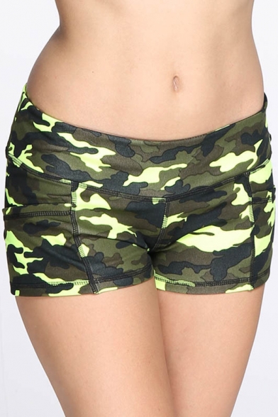 Womens Trendy Camo Pattern Stretch Fitted Yoga Shorts with Pocket
