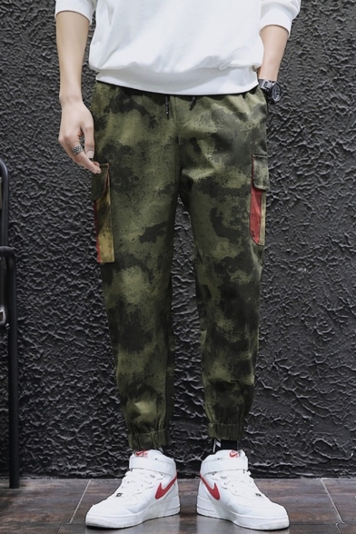 Men's Fashion Cool Camouflage Printed Contrast Striped Flap Pocket Drawstring Waist Army Green Cargo Pants