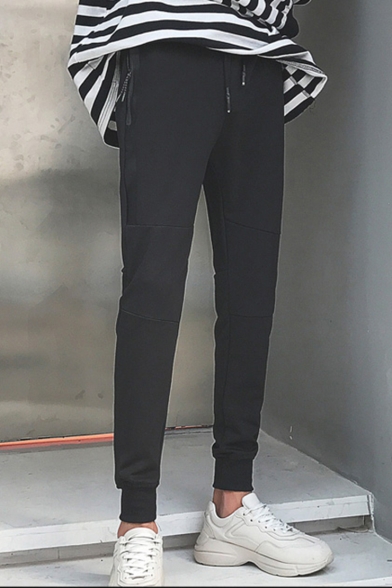 Men's Simple Fashion Solid Color Zipped Pocket Black Cotton Casual Sweatpants
